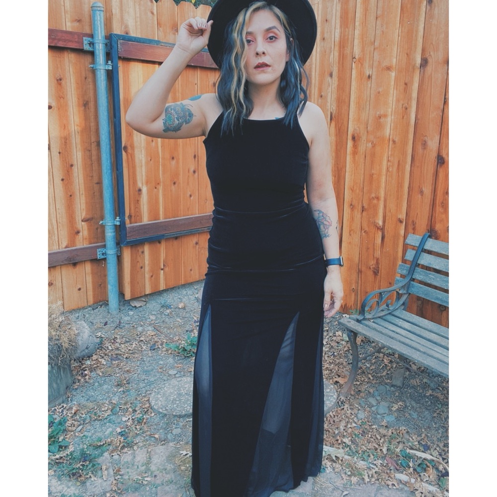 NWT ONYX Nite Black velvet dress